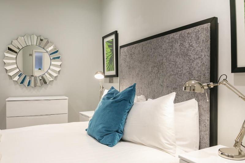 Standard One Bedroom Apartment image 4