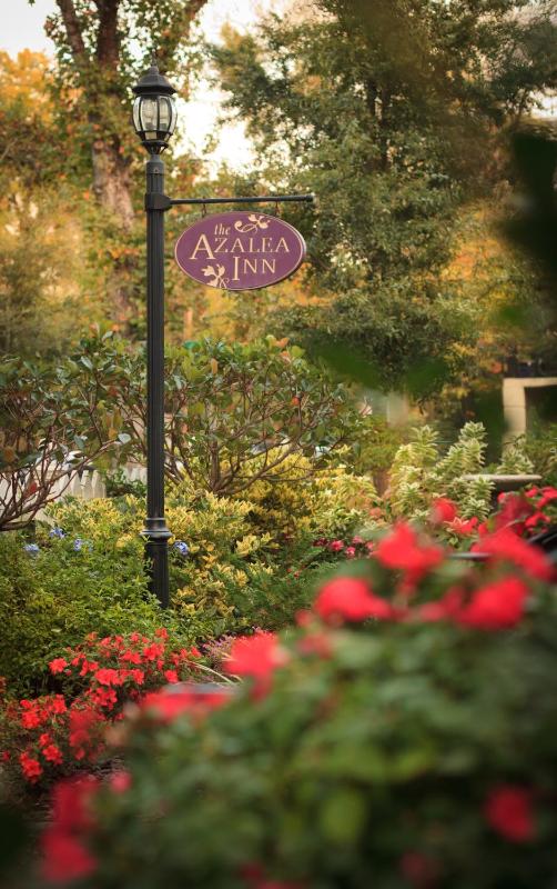 Azalea Inn and Villas - image 22
