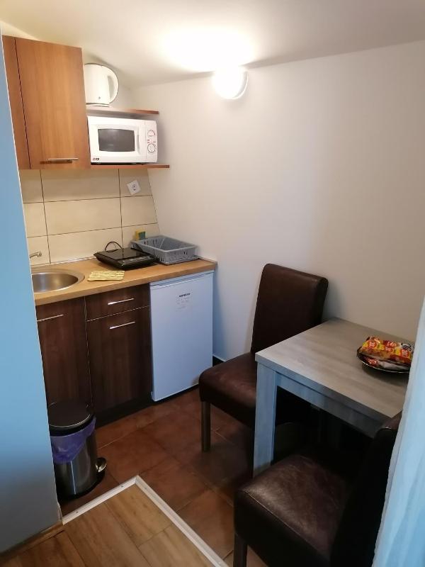 Deluxe Double Room with Balcony image 3