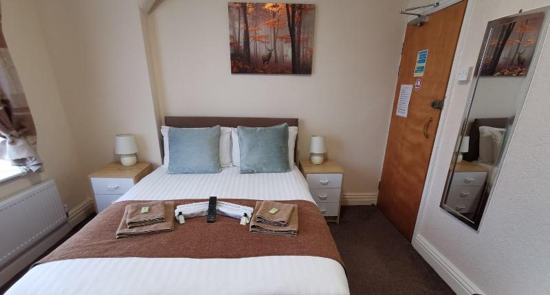 Double Room image 4