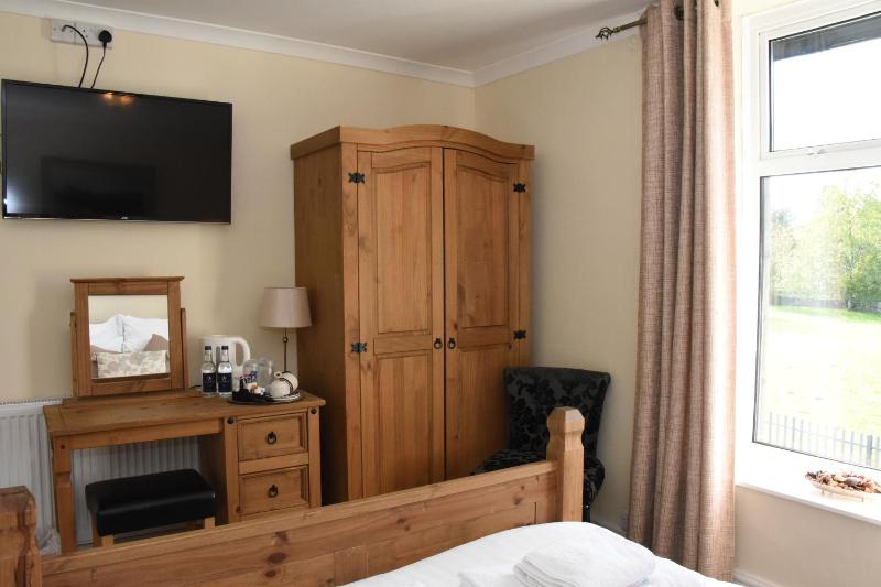 Deluxe Double Room with Bath image 2