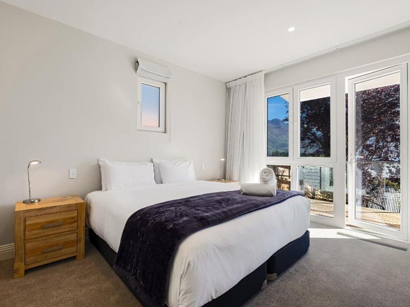 Stonehill Villa - 5 Bed - image 42