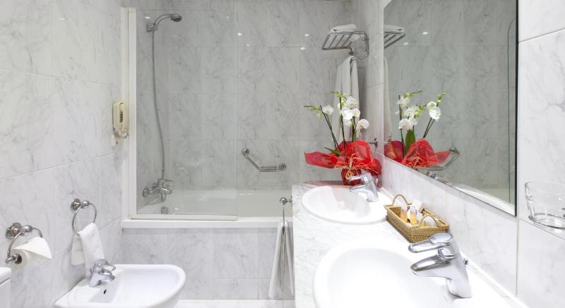 Junior Suite image 2