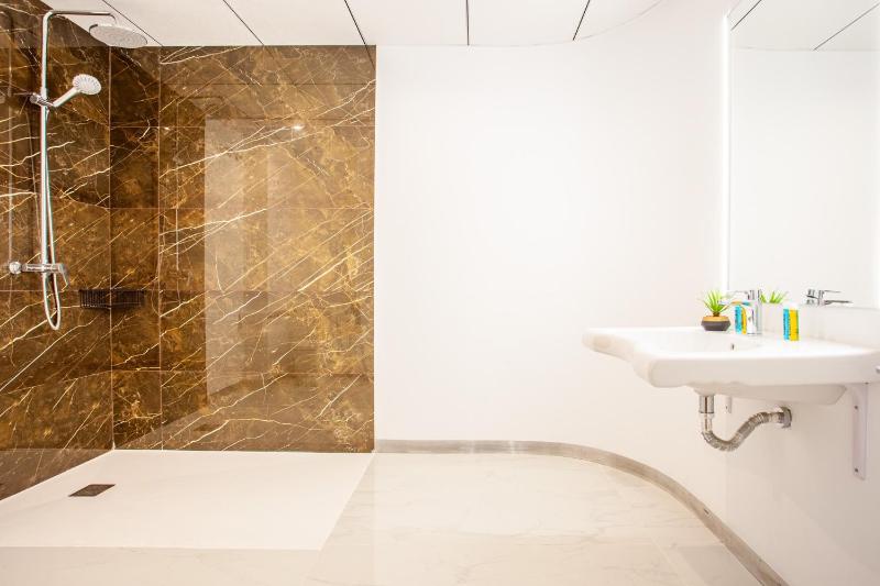 MyFlats Luxury Downtown - image 4