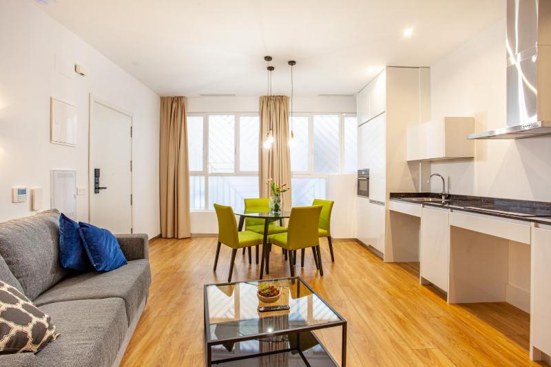 MyFlats Luxury Downtown - image 44