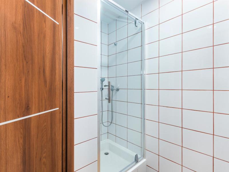 Quadruple Room with Shared Bathroom image 3