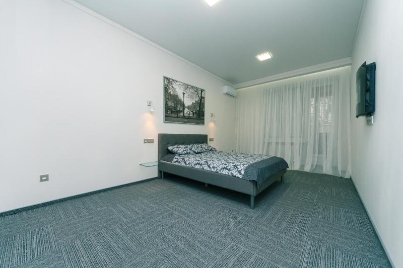 One-Bedroom Suite image 2