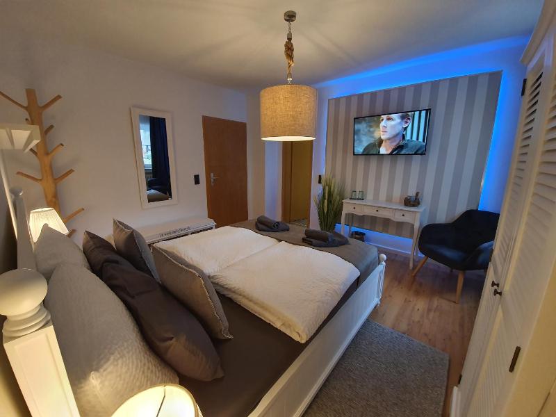 Standard Double Room image 4