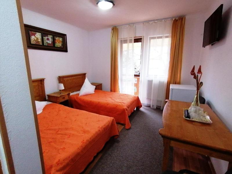 Double or Twin Room with Balcony image 3
