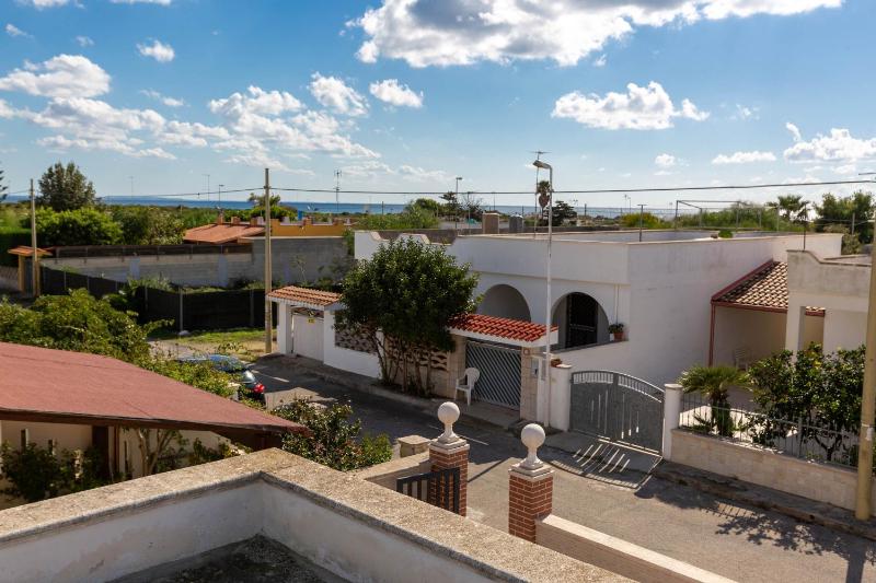 Two-Bedroom House image 2