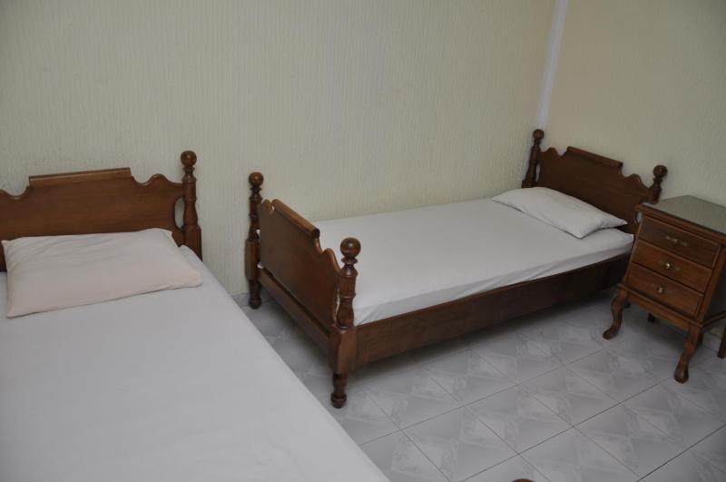 Twin Room with Balcony image 4