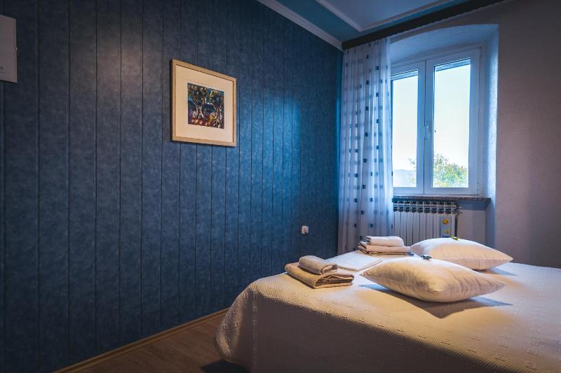 Double Room image 2
