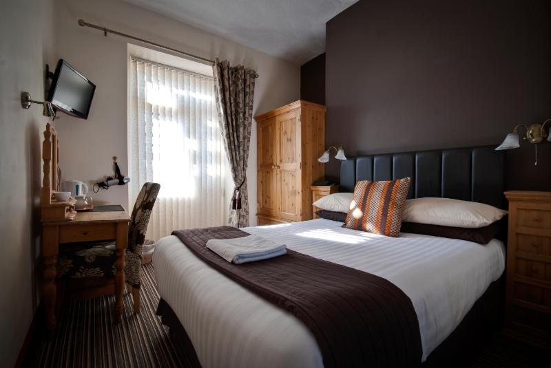Double Room with Garden View  image 3