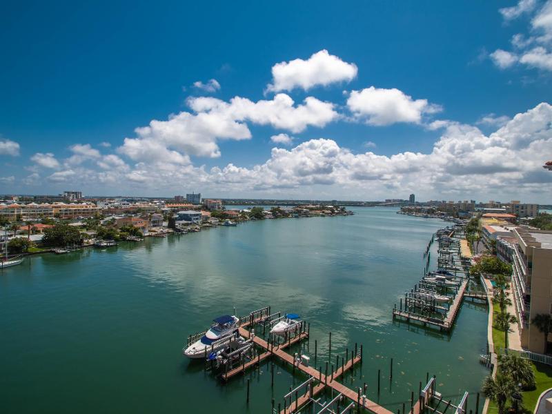 Harborview Grande 803 - image 40