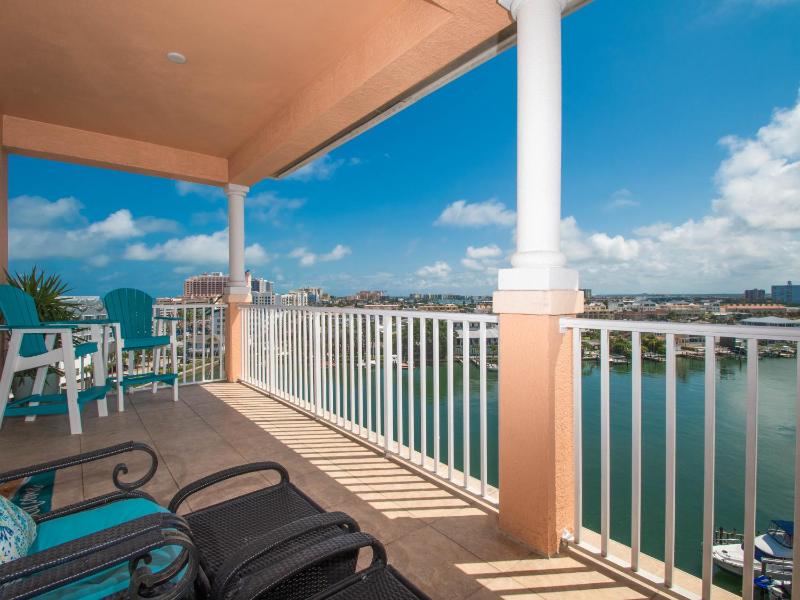 Harborview Grande 803 - image 1