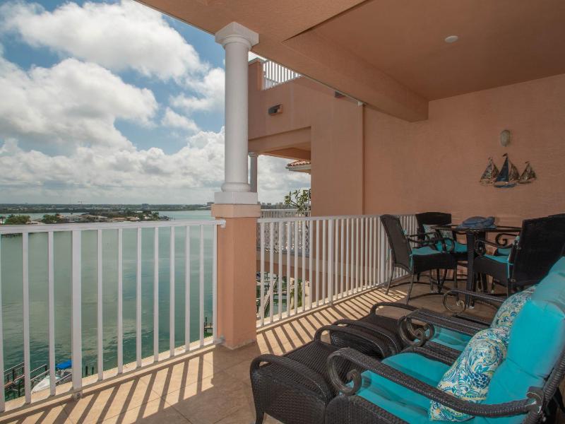 Harborview Grande 803 - image 44
