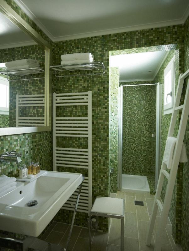 Ambassador Suite image 3