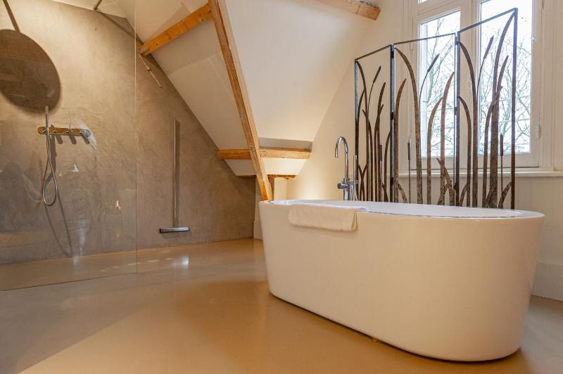 Suite with Balcony image 3