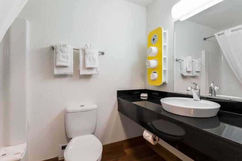 Deluxe Quadruple Room - Non-Smoking image 3