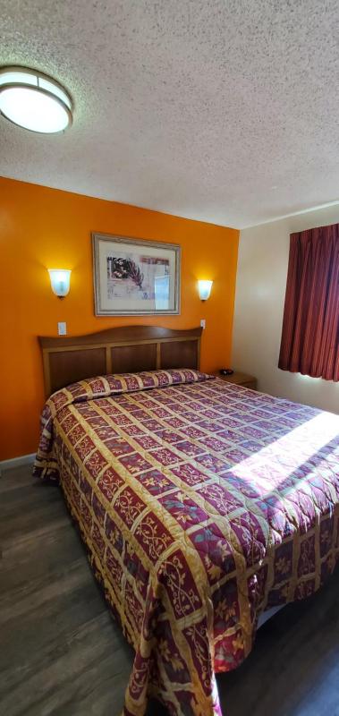 Queen Room - Smoking