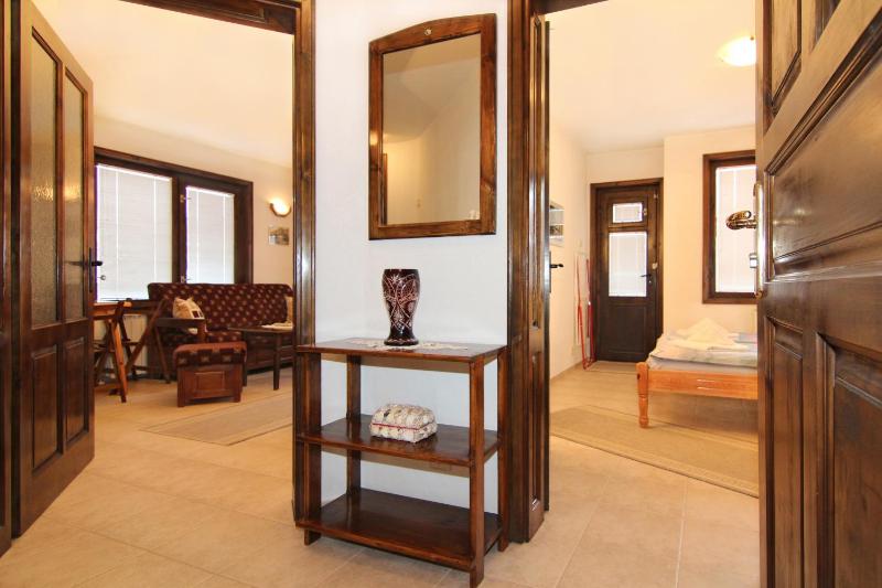 Comfort One-Bedroom Apartment with Terrace image 1