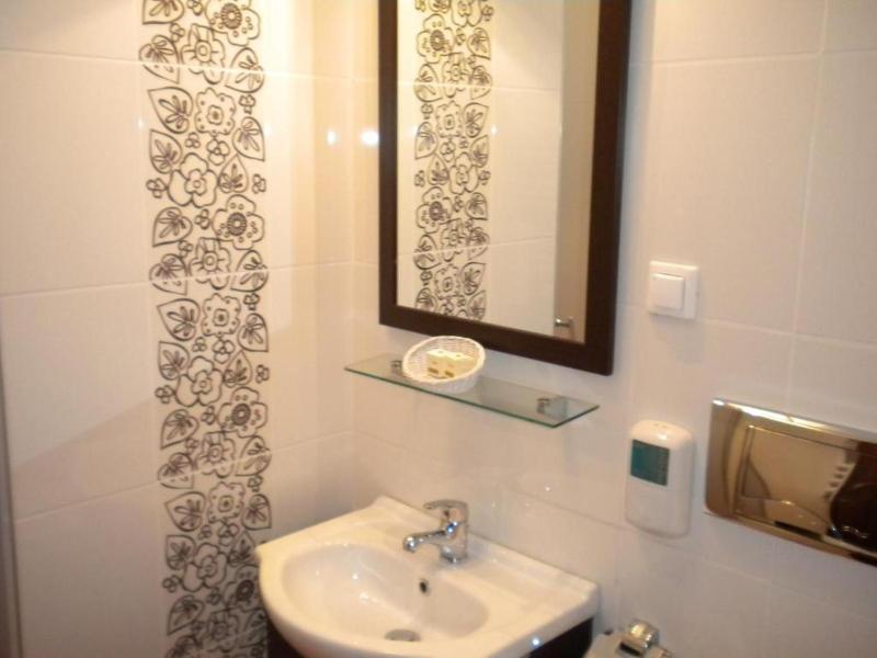Standard Double Room image 2