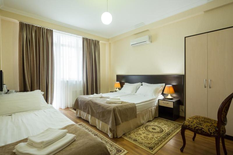 Comfort Double Room with Balcony image 2