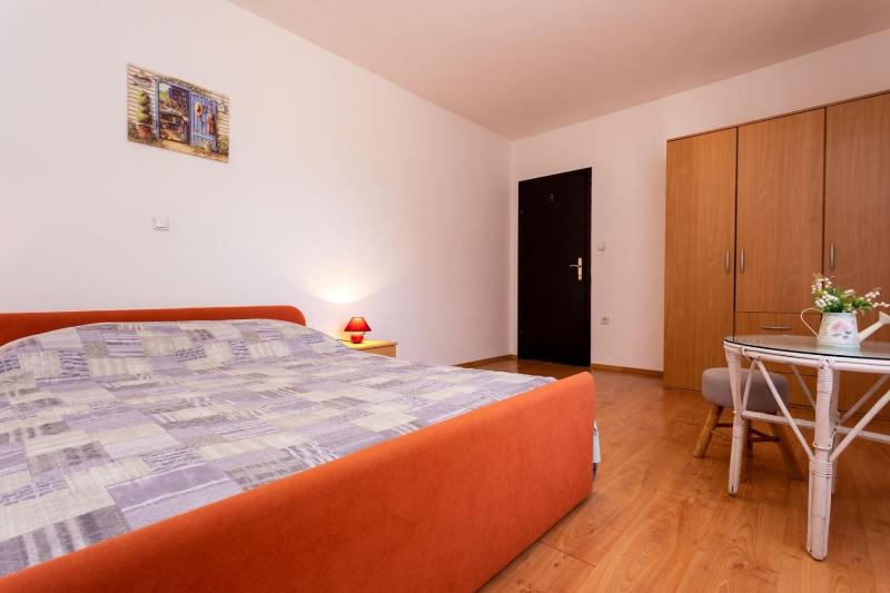 Apartments Sersic - image 9