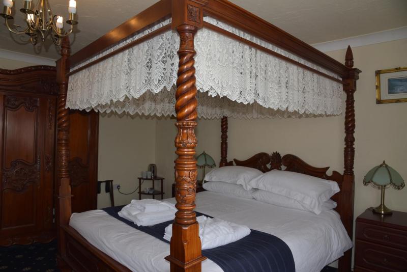 Double Room image 1