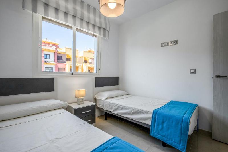 Spacious Apartment in Orihuela with Sea View - image 6