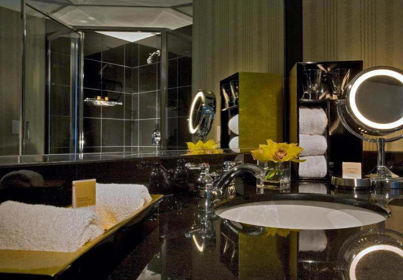 King Room - Disability Access image 2