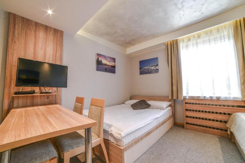 Studio Apartment image 3