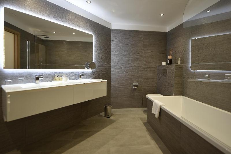 Double Room with Mountain View image 1