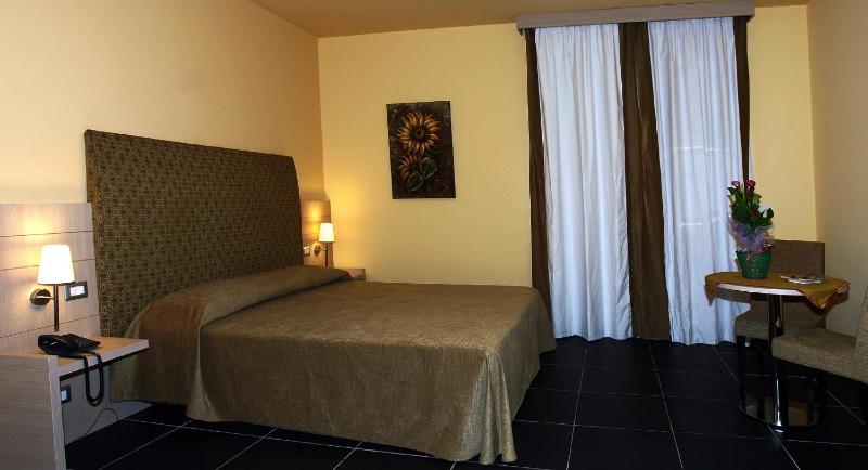 Economy Double or Twin Room image 1