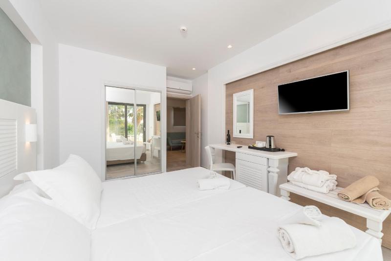 Apollon Hotel - image 23