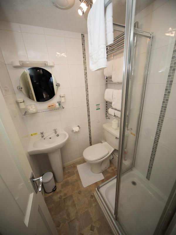 Standard Double Room image 2