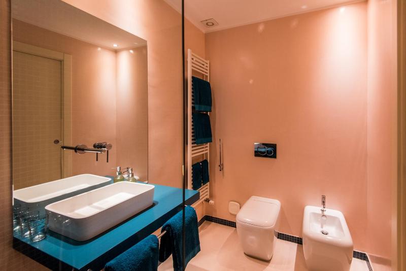 Standard Double Room image 2