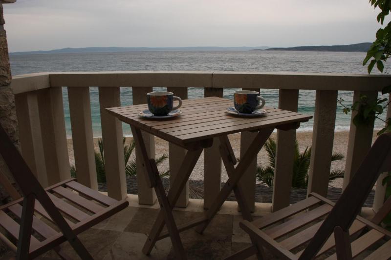 Studio with Balcony and Sea View image 1