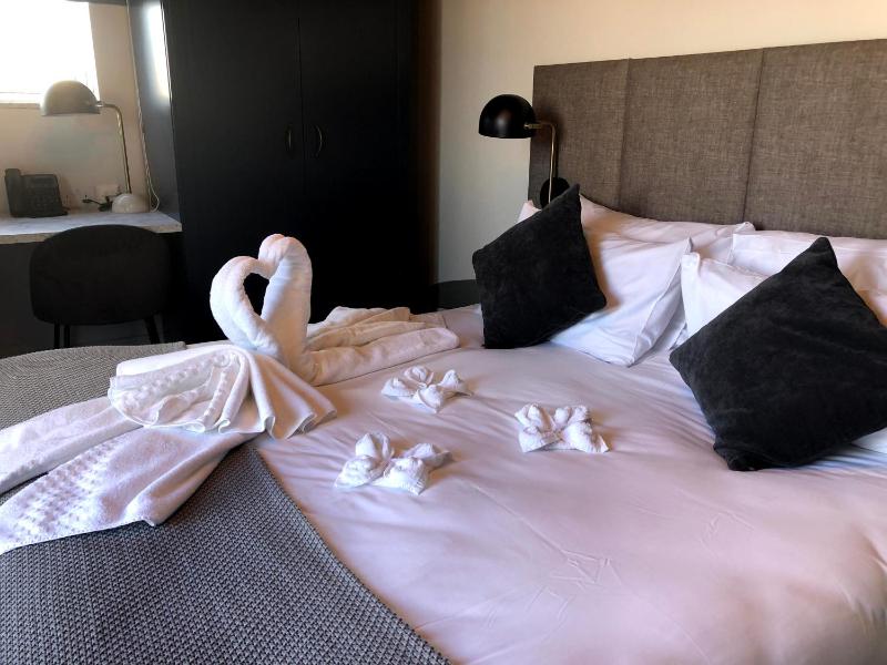 Deluxe Double Room with Roof Top Terrace and Hot Tub image 3