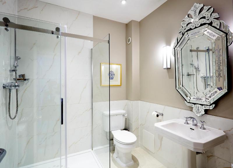 Triple or Family Room image 1