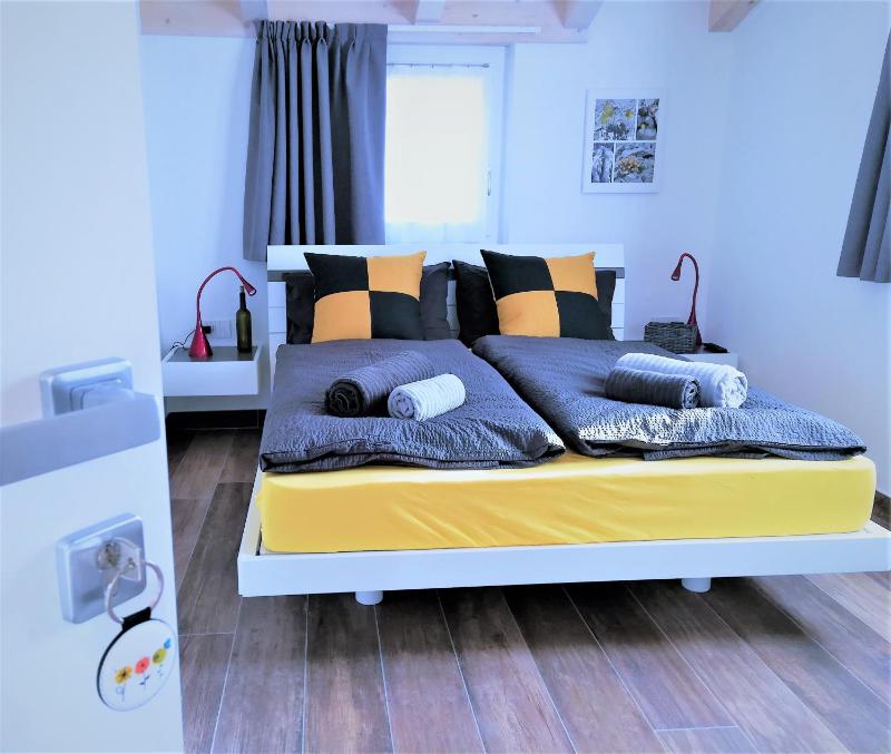 Double Room image 3