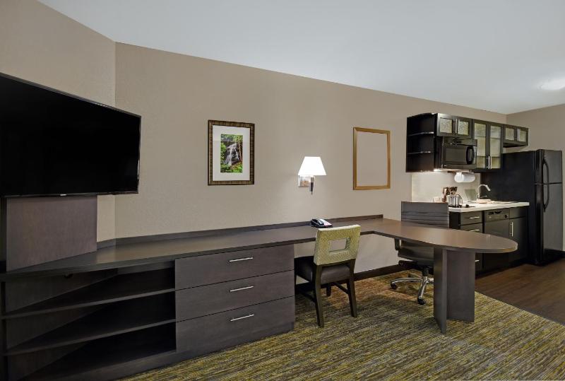 Standard Suite image 4