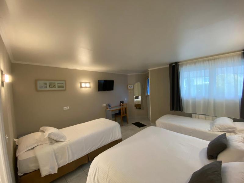 Quadruple Room image 1