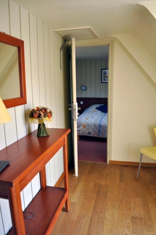 Double Room with Sea View image 2