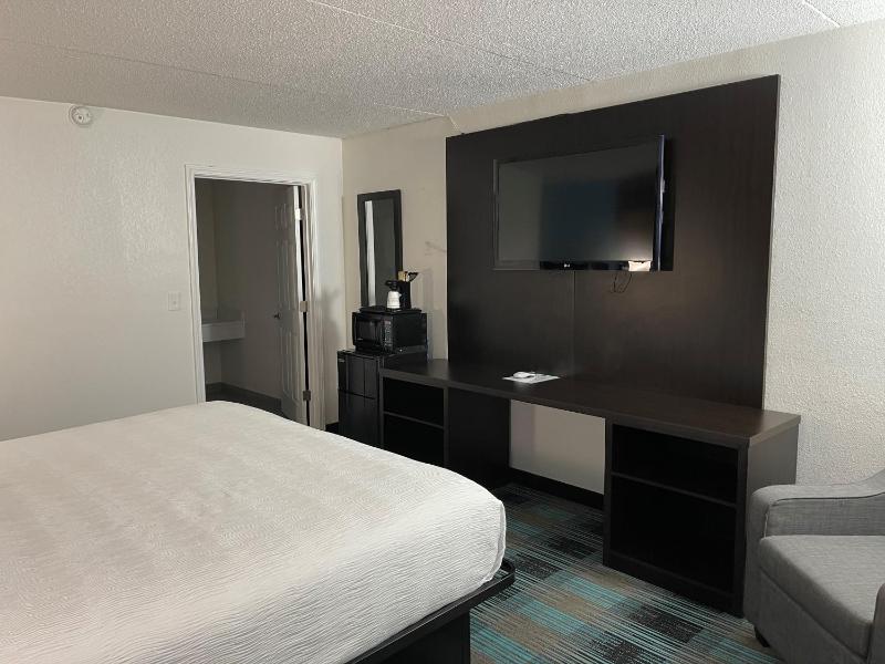 King Room - Mobility Access/Non-Smoking image 4