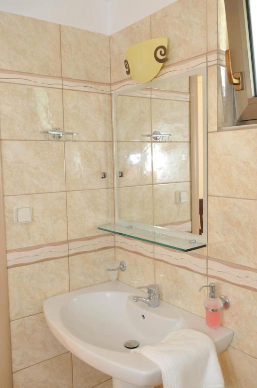 One-Bedroom Apartment with Sea View image 2