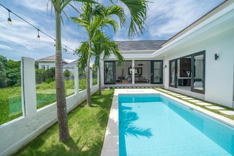 Villa Isyan - 3 bdr - Canggu - Best location - image 4