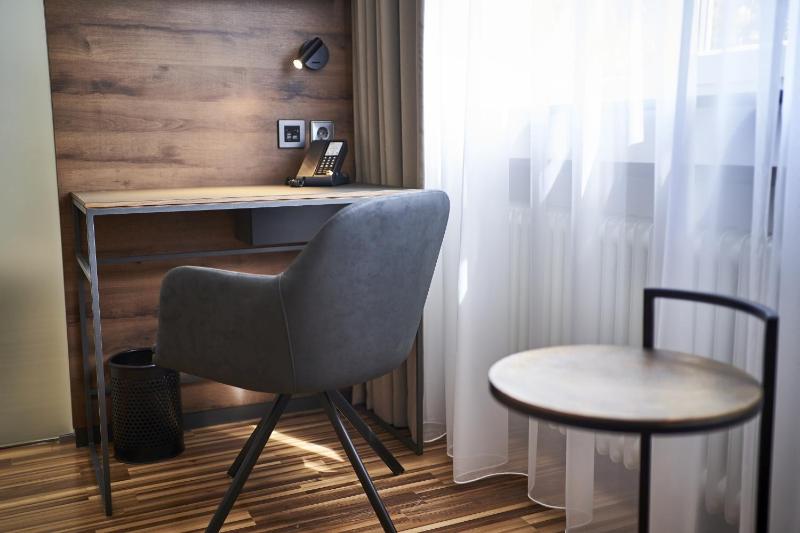 Standard Double Room image 4