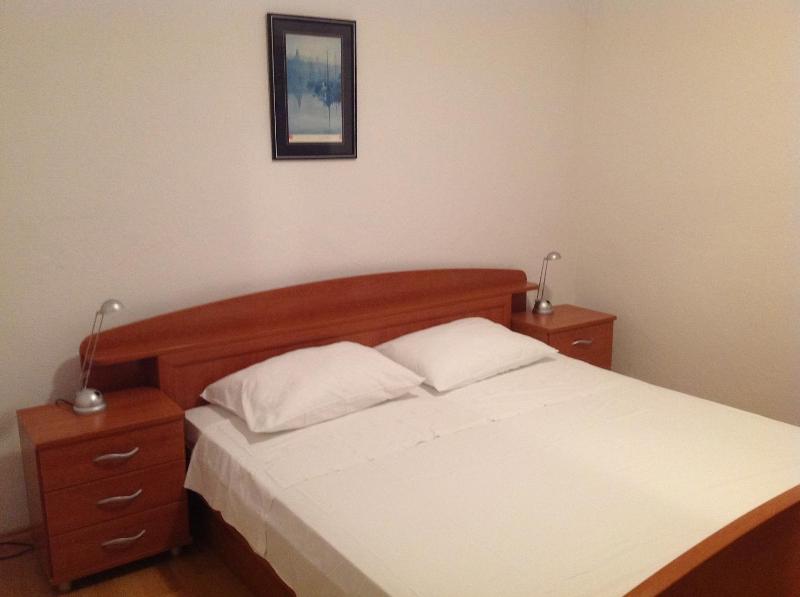 Three-Bedroom Apartment with Terrace and Sea View image 3