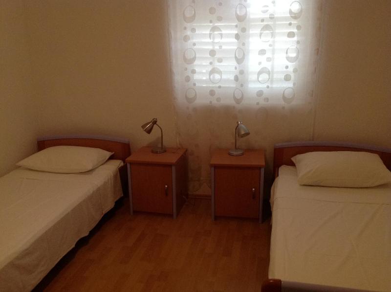 Three-Bedroom Apartment with Terrace and Sea View image 2